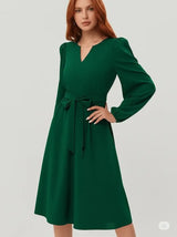 Höst och vinter Europeiska och amerikanska damkläder Långärmad liten V-ringad spetsklänning