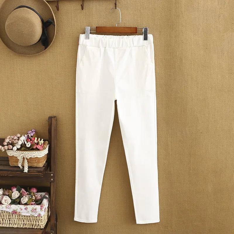 Chic White Trousers for Versatile Outfits-1